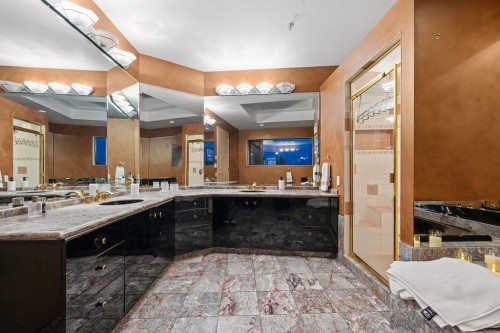 2490 Westhill Court, West Vancouver, BC 