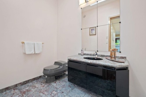 2490 Westhill Court, West Vancouver, BC 