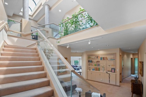 2490 Westhill Court, West Vancouver, BC 