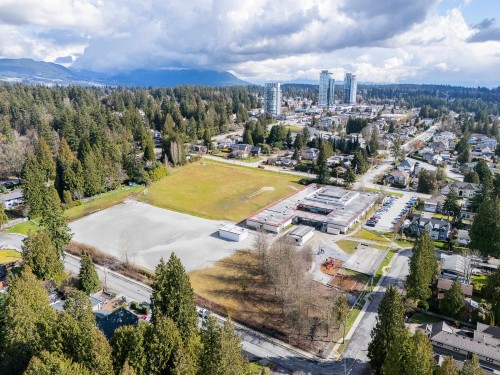 636 Rochester Avenue, Coquitlam, BC 