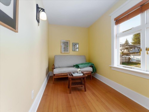 848 6Th Street E, North Vancouver, BC 