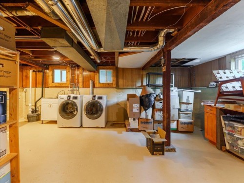 848 6Th Street E, North Vancouver, BC 