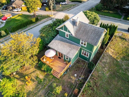 848 6Th Street E, North Vancouver, BC 