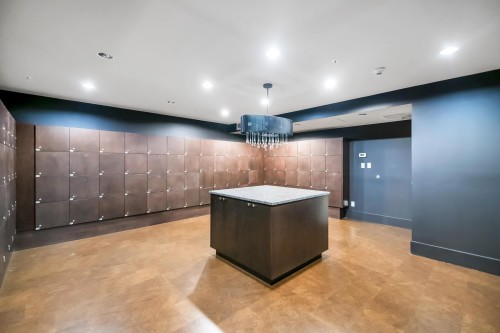 801-2959 Glen Drive, Coquitlam, BC 