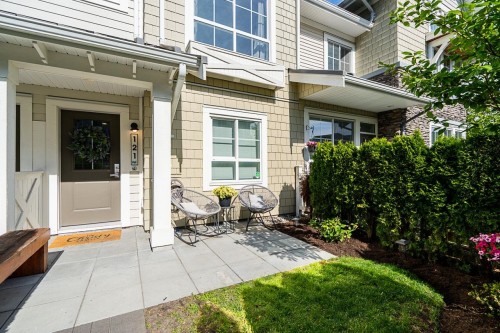 121-5551 Admiral Way, Delta, BC 