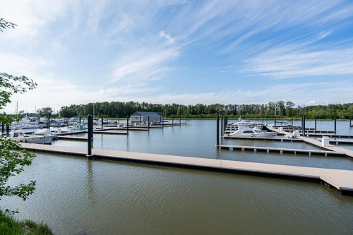 121-5551 Admiral Way, Delta, BC 