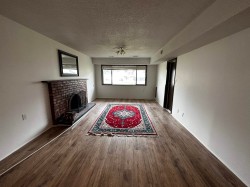 B-448 55th Avenue E Vancouver, BC V5X 1N4