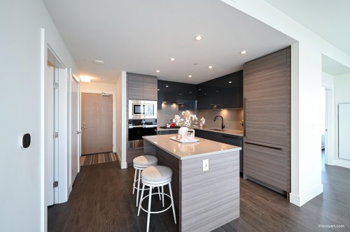 2002-3438 Sawmill Crescent, Vancouver, BC 