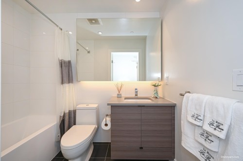 2002-3438 Sawmill Crescent, Vancouver, BC 