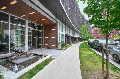 2002-3438 Sawmill Crescent, Vancouver, BC 