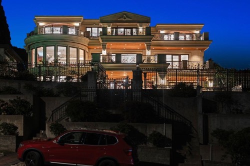 1327 Chartwell Drive, West Vancouver, BC 