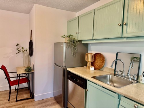 212-515 Eleventh Street, New Westminster, BC 