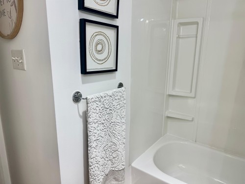 212-515 Eleventh Street, New Westminster, BC 