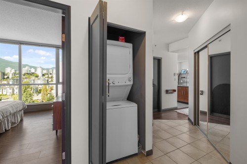 2001-188 Esplanade E, North Vancouver, BC 