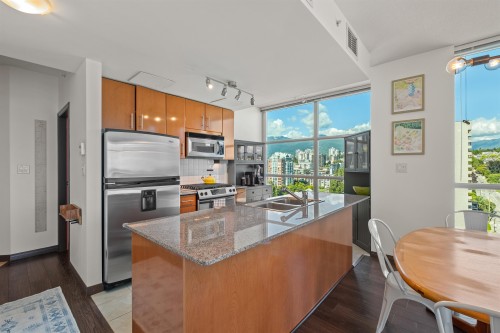 2001-188 Esplanade E, North Vancouver, BC 