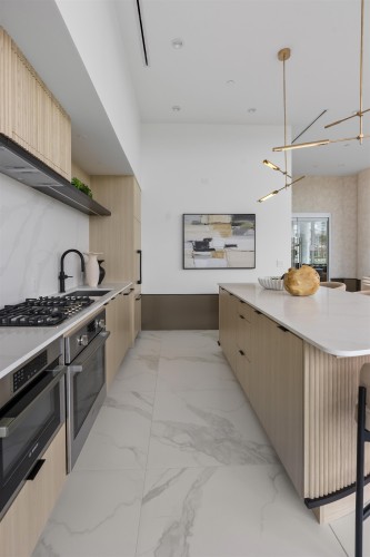 2807-7728 Park Crescent, Burnaby, BC 