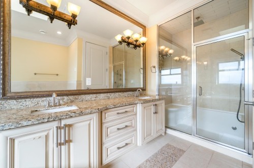 9631 Diamond Road, Richmond, BC 