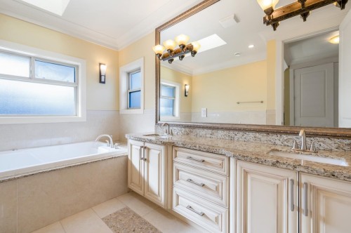 9631 Diamond Road, Richmond, BC 