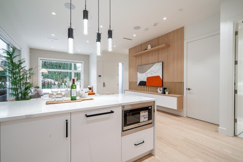 2833 Oliver Crescent, Vancouver, BC 