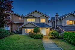 313 27 Street E North Vancouver, BC V7N 1B9