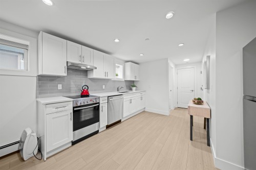 870 59Th Avenue W, Vancouver, BC 