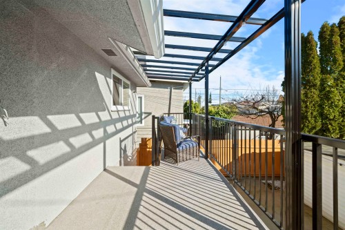 870 59Th Avenue W, Vancouver, BC 