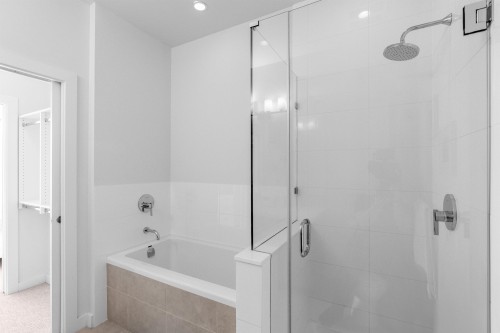 715-5311 Cedarbridge Way, Richmond, BC 