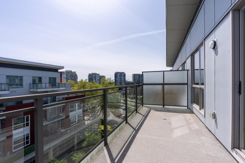 715-5311 Cedarbridge Way, Richmond, BC 