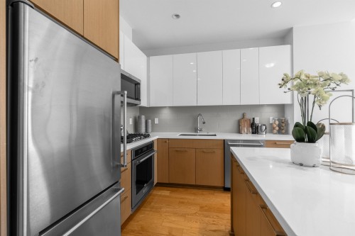 715-5311 Cedarbridge Way, Richmond, BC 