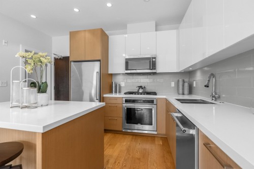 715-5311 Cedarbridge Way, Richmond, BC 