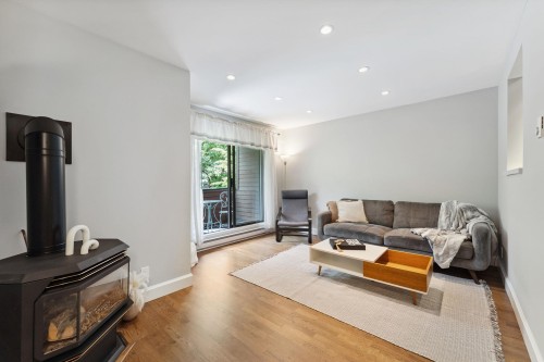 3349 Mountain Highway, North Vancouver, BC 