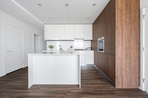 2111-4650 Brentwood Boulevard  Burnaby, BC V5C 0M3