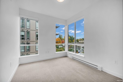 319-7599 15Th Street, Burnaby, BC 