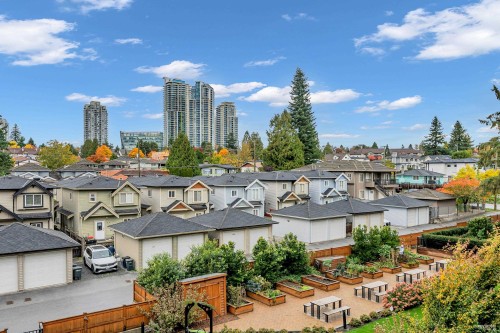 319-7599 15Th Street, Burnaby, BC 