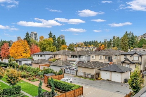 319-7599 15Th Street, Burnaby, BC 