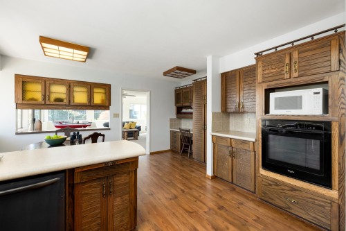 587 Beachview Drive, North Vancouver, BC 