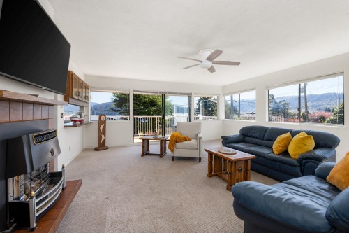 587 Beachview Drive, North Vancouver, BC 