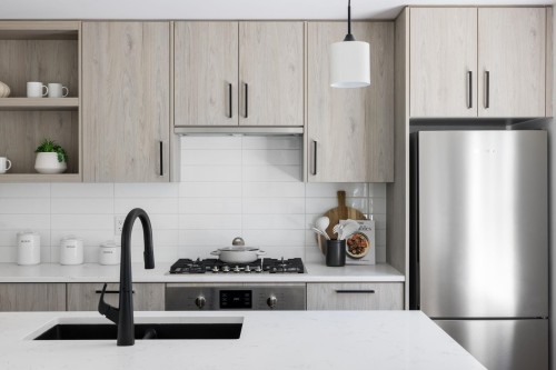 6835 Cambie Street, Vancouver, BC 