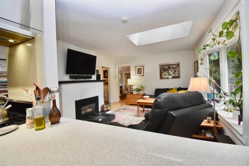 776 Geddes Road, Roberts Creek, BC 