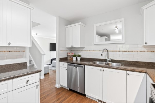 212-1567 Grant Avenue, Port Coquitlam, BC 