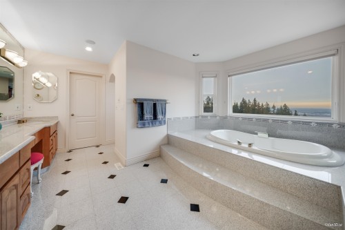 3062 Timber Court, Coquitlam, BC 