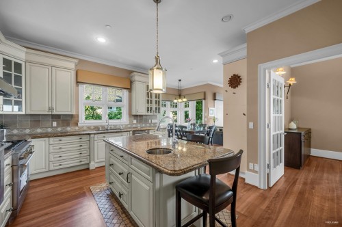 2263 Lythe Court, West Vancouver, BC 