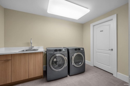 2263 Lythe Court, West Vancouver, BC 