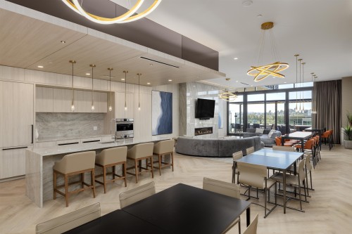 605-4168 Lougheed Highway, Burnaby, BC 