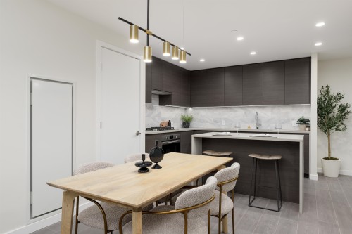 605-4168 Lougheed Highway, Burnaby, BC 