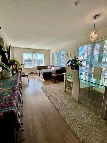 306-1673 Lloyd Avenue  North Vancouver, BC V7P 0A9