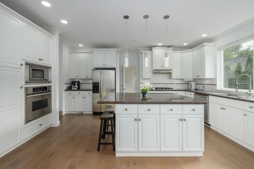 2757 Chelsea Court, West Vancouver, BC 