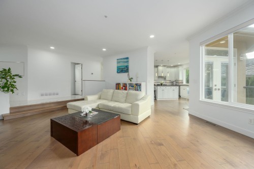 2757 Chelsea Court, West Vancouver, BC 