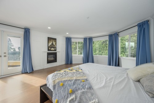 2757 Chelsea Court, West Vancouver, BC 