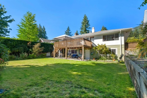 869 Clements Avenue, North Vancouver, BC 